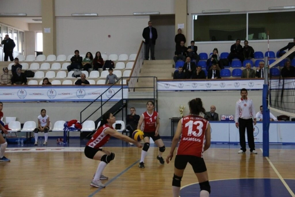 SAMSUN VOLEYBOL GENÇ ERKEKLER VE GENÇ BAYANLAR İL BİRİNCİLİĞİ SONA ERDİ