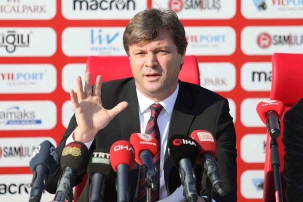 Ertuğrul Sağlam imzayı attı