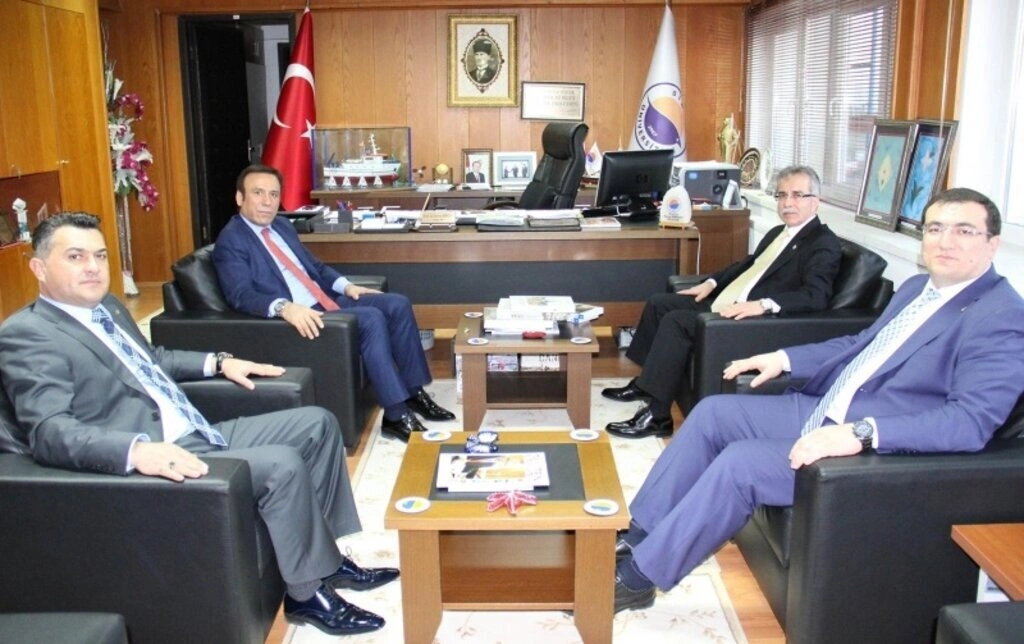 Canik Belediye Başkanı Osman Genç Sinop'ta