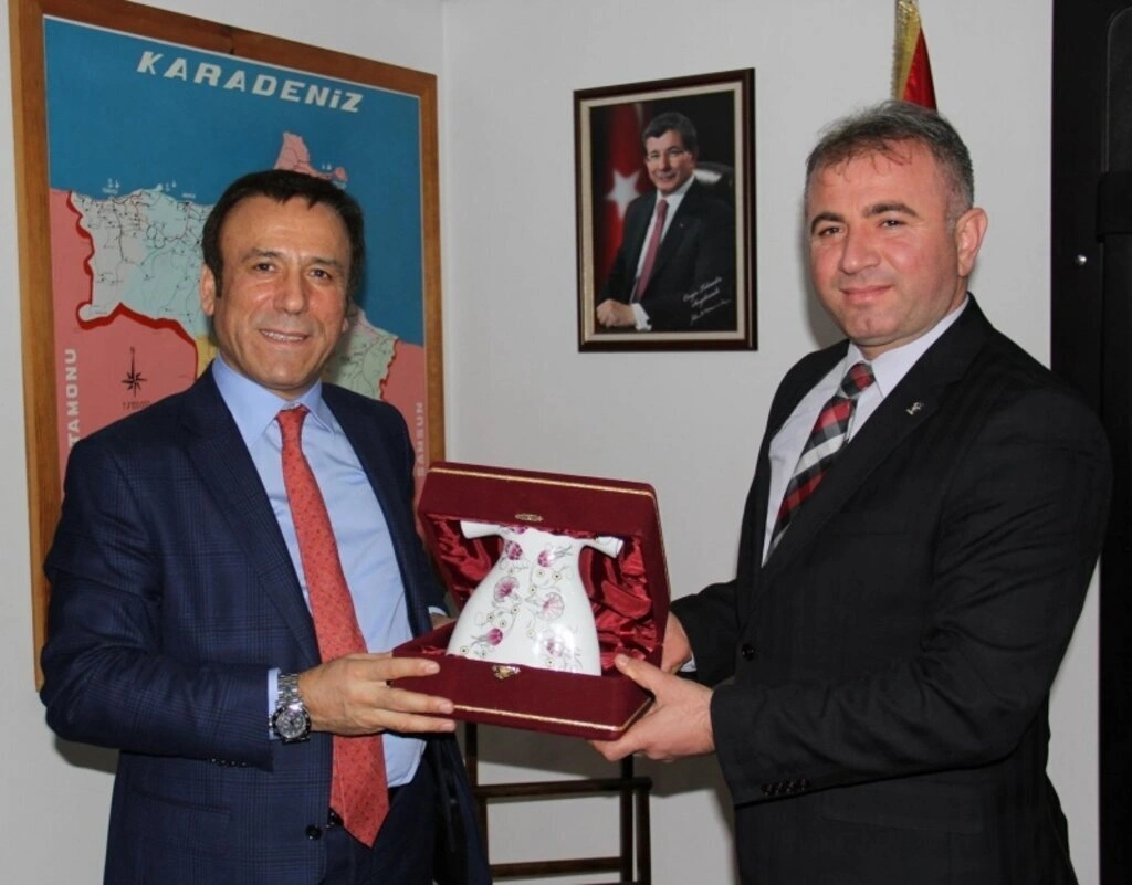 Canik Belediye Başkanı Osman Genç Sinop'ta