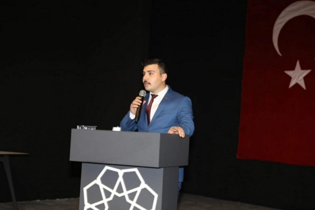 Bilgehan Yahya Atasoy İlkadım Kent Konseyi Gençlik Meclisi Başkanı oldu