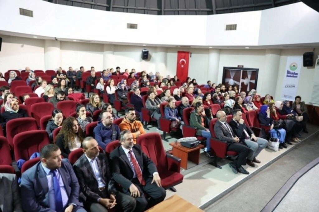 İlkadım Belediyesi'nden Öğretmenler Günü Kutlaması