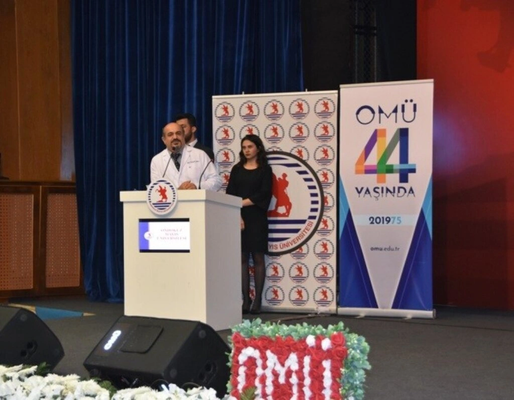 Genç Diş Hekimi Adayları Beyaz Önlüklerini Giydi