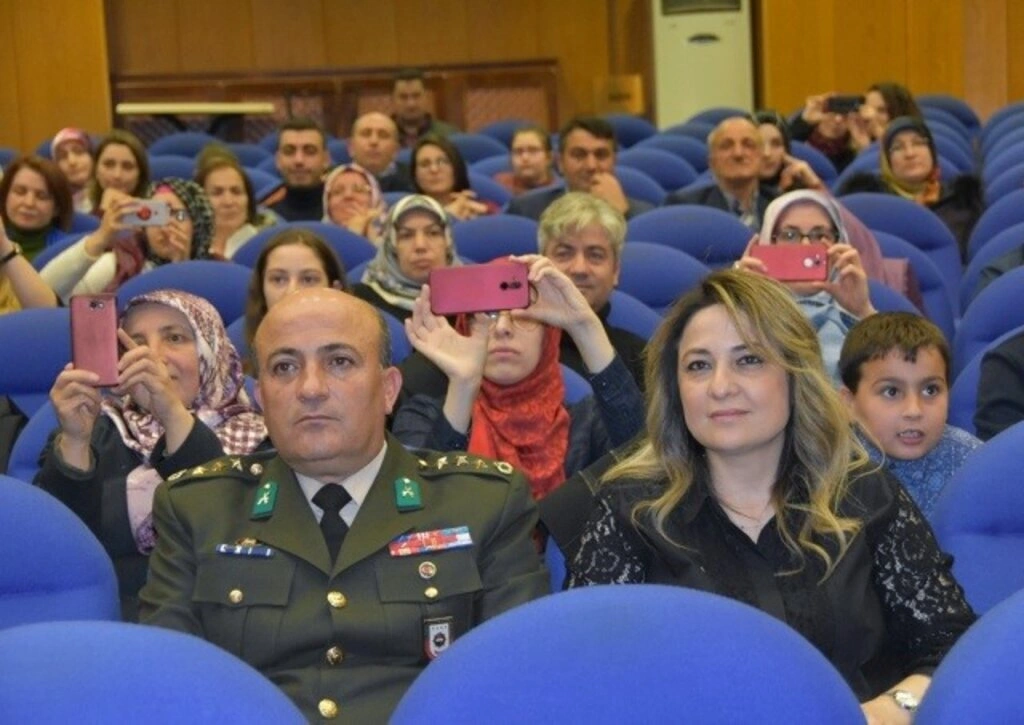 Genç Diş Hekimi Adayları Beyaz Önlüklerini Giydi