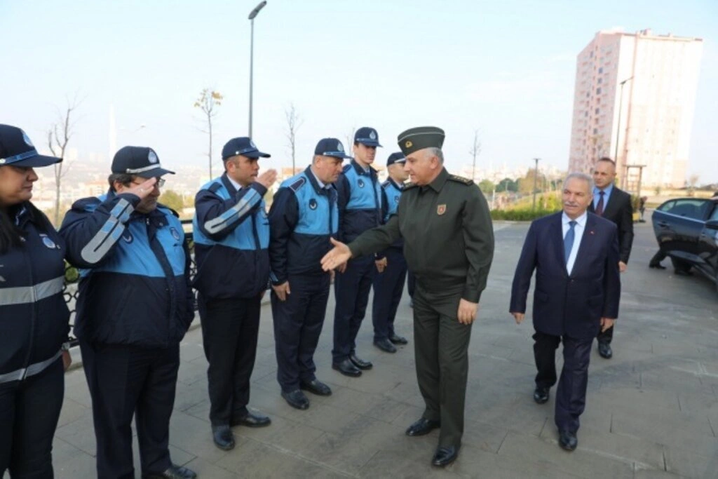 Samsun Garnizon Komutanı Üstün'den İlkadım Belediyesi'ne ziyaret