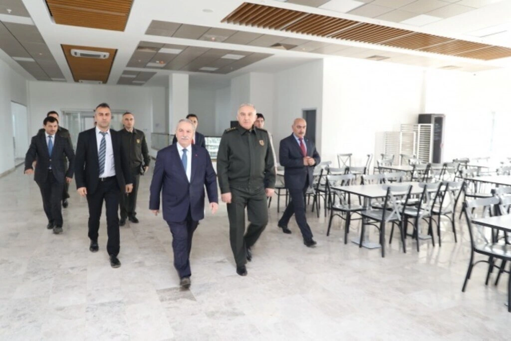 Samsun Garnizon Komutanı Üstün'den İlkadım Belediyesi'ne ziyaret
