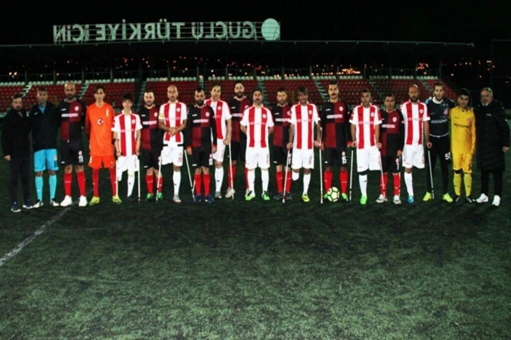 KADEF Gençlik Kolları'ndan anlamlı etkinlik