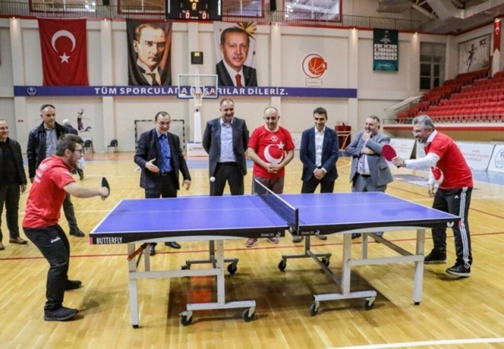 Samsun protokolü ile engelliler çeşitli branşlarda turnuva yaptılar