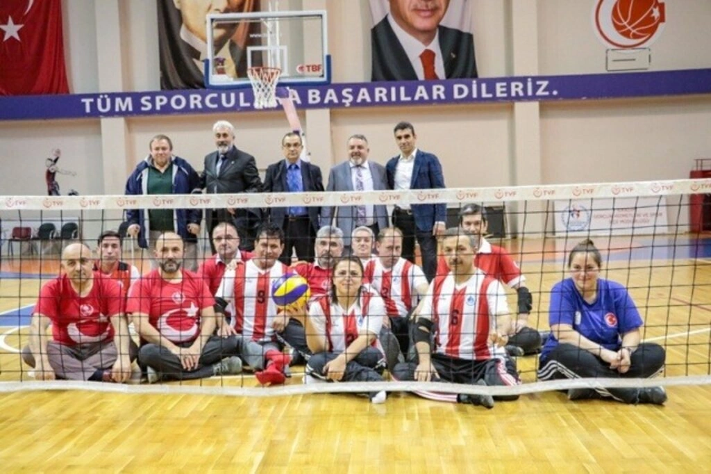 Samsun protokolü ile engelliler çeşitli branşlarda turnuva yaptılar