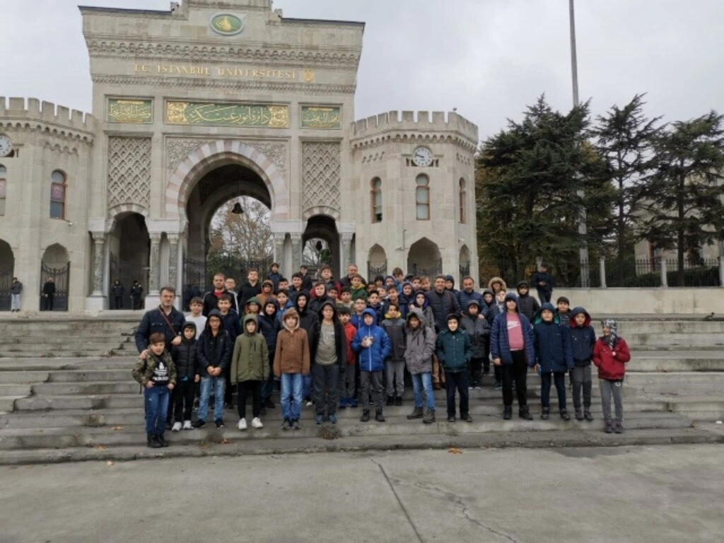 TÜGVA'lı gençlerden Ecdada Vefa ziyareti