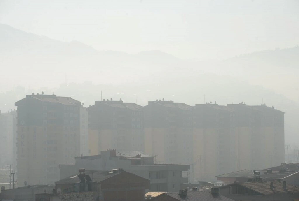 Samsun'da sis hayatı olumsuz etkiledi