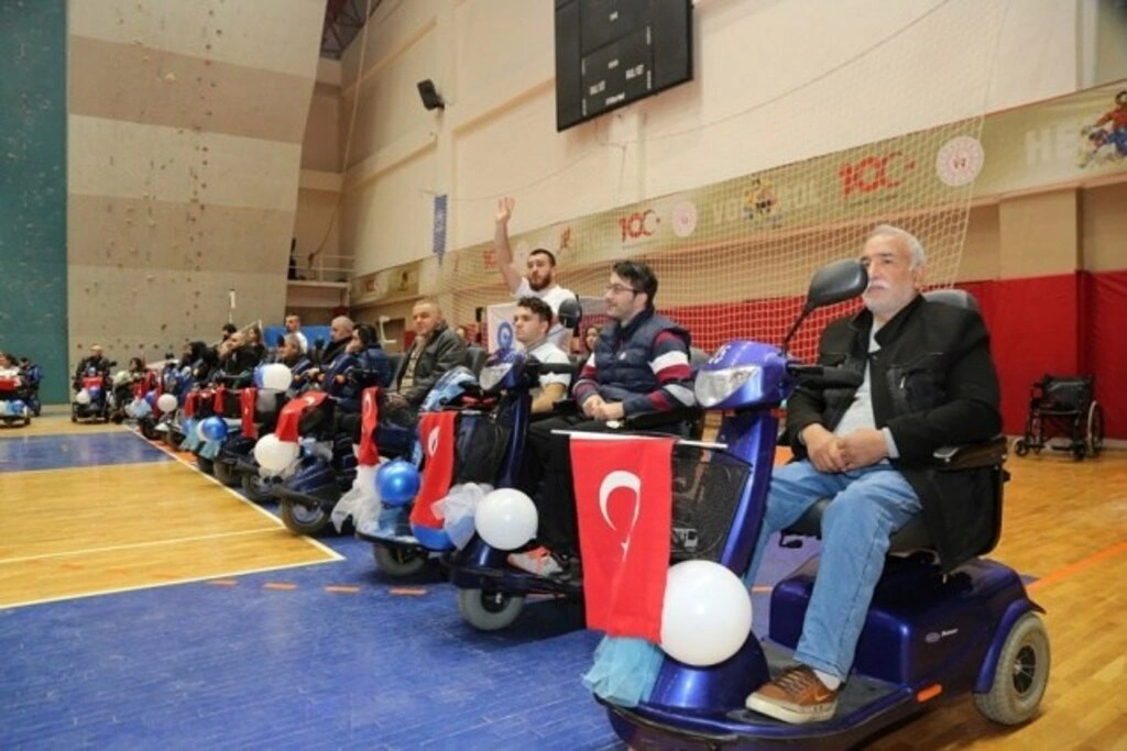 Canik’te 85 Akülü Engelli Aracı sahipleriyle buluştu