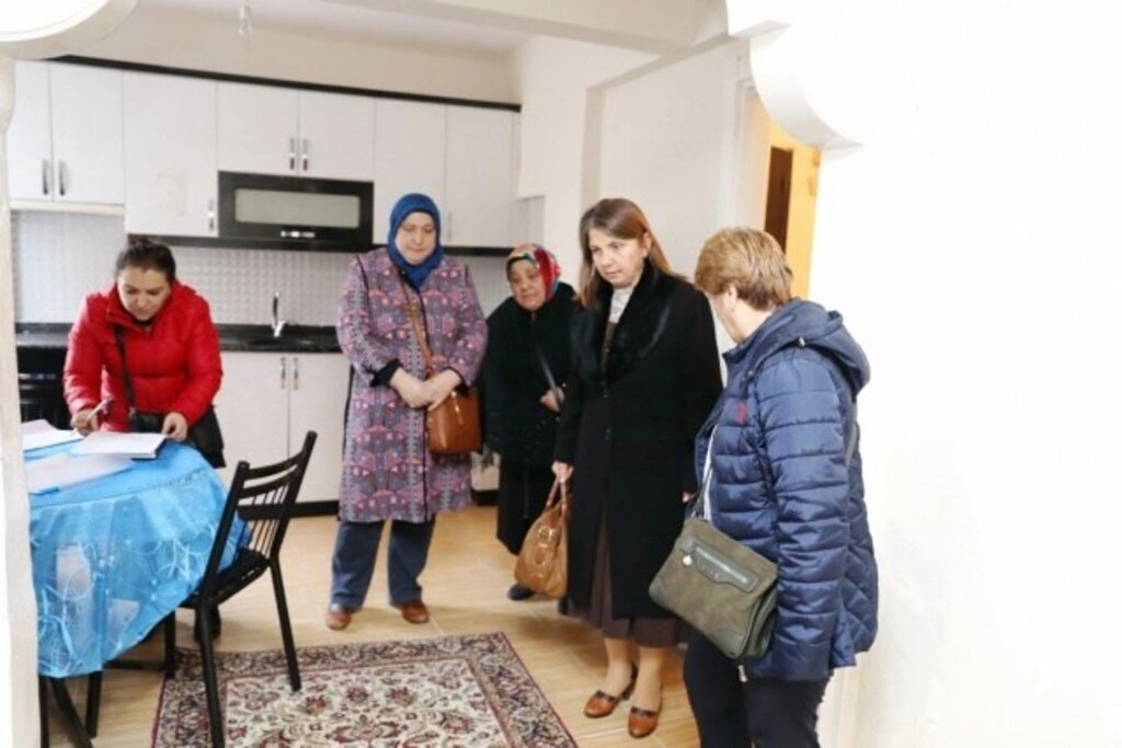 Kimse yoksa 'Kadın Koordinasyon Merkezi' var!