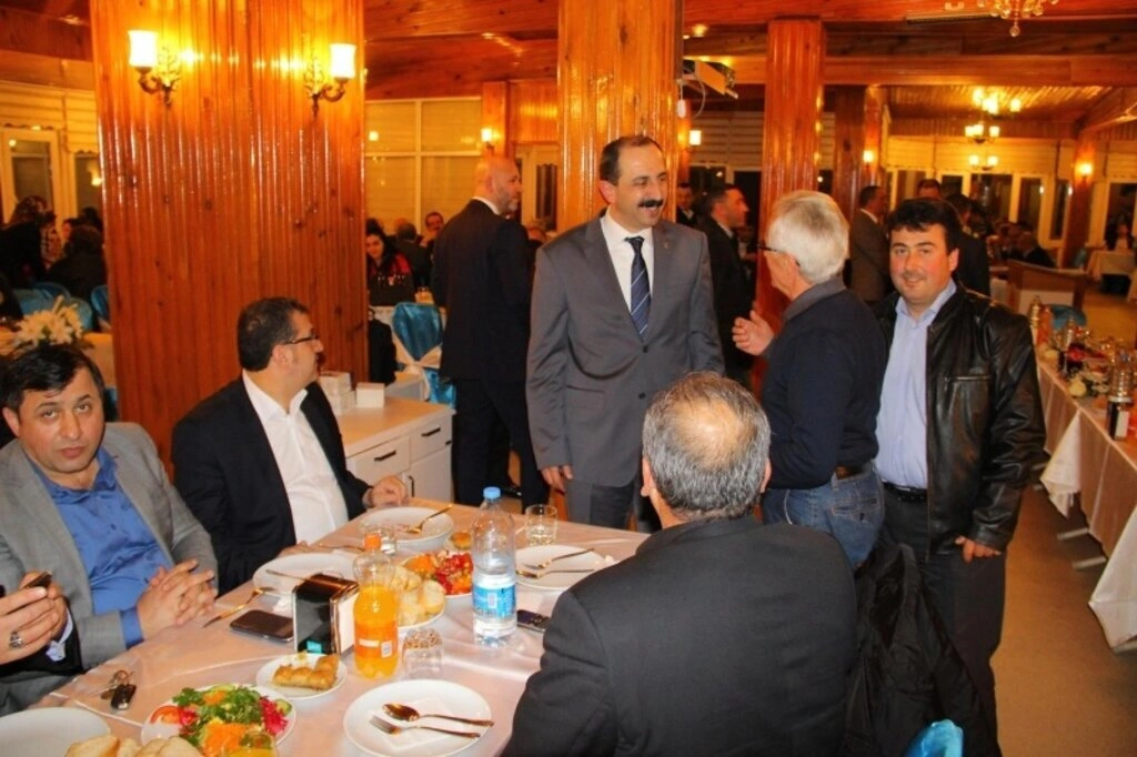 AK Parti Samsun İl Başkan Adayı Muharrem Göksel'in delegelere vermiş olduğu yemek programı