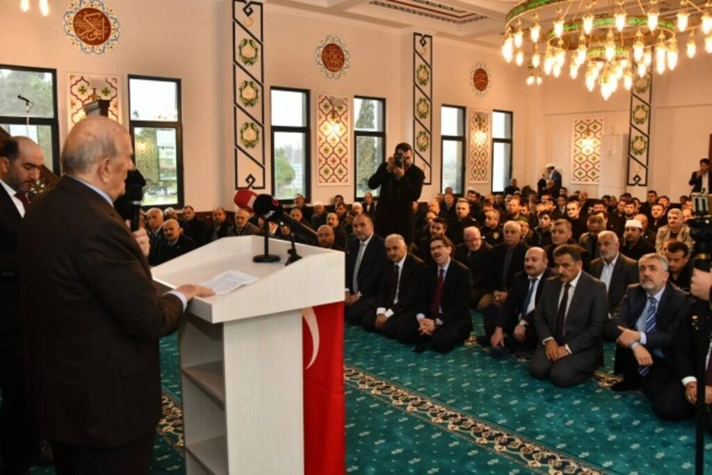 Yeşilyurt Demir Çelik Camii hizmete açıldı