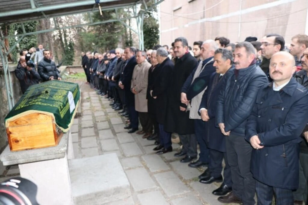Haluk İpek'in kardeşi Selçuk İpek son yolculuğuna uğurlandı