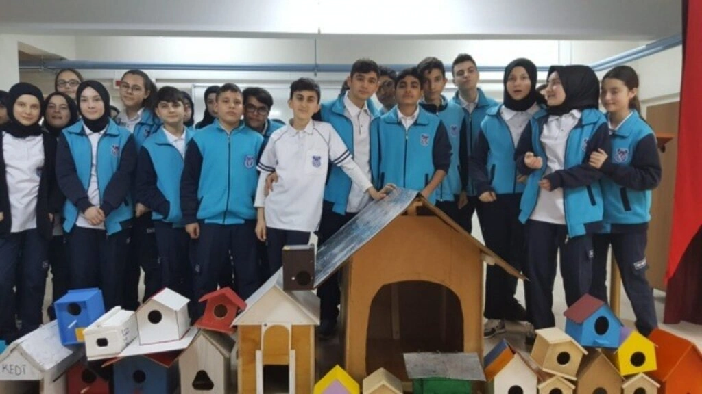 ibn-i Sina Lisesinden örnek Davranış