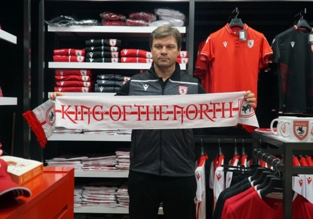İstanbul'a Hareket Öncesi Teknik Direktör Ertuğrul Sağlam Store 55'i Gezdi