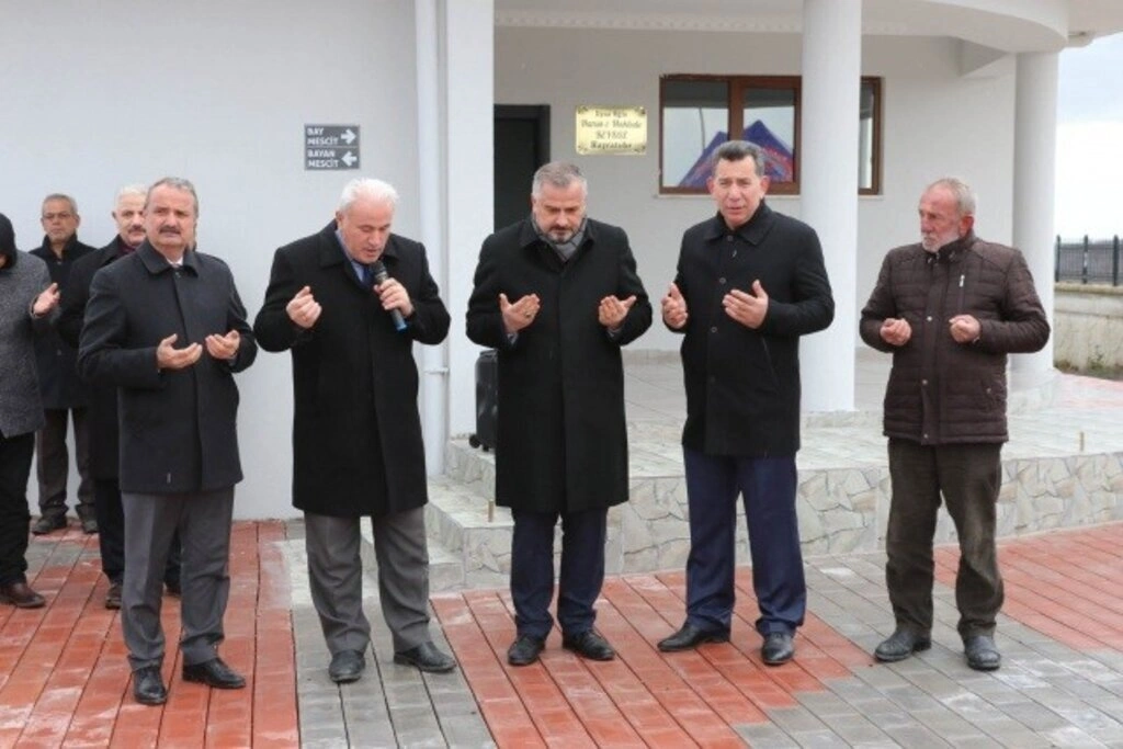 Bafra Yakıntaş Mezarlığı Mescidi dualarla açıldı