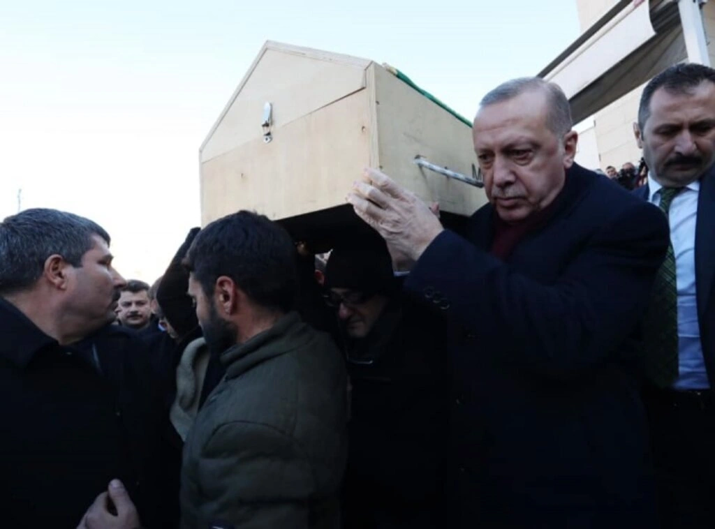 Cumhurbaşkanı Erdoğan deprem bölgesinde