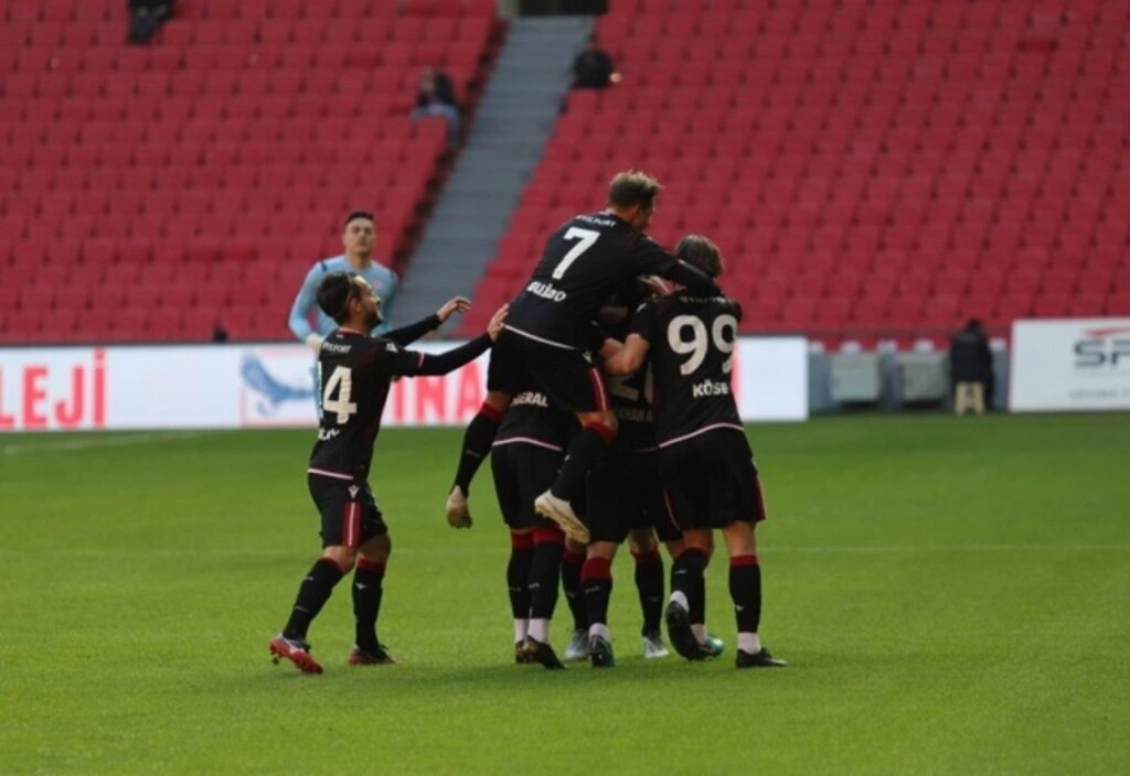 Samsunspor Başkent Akademi FK Maç Fotoğrafları