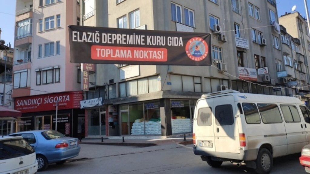 Bafra'da Depremzedelere Yardım Kampanyası