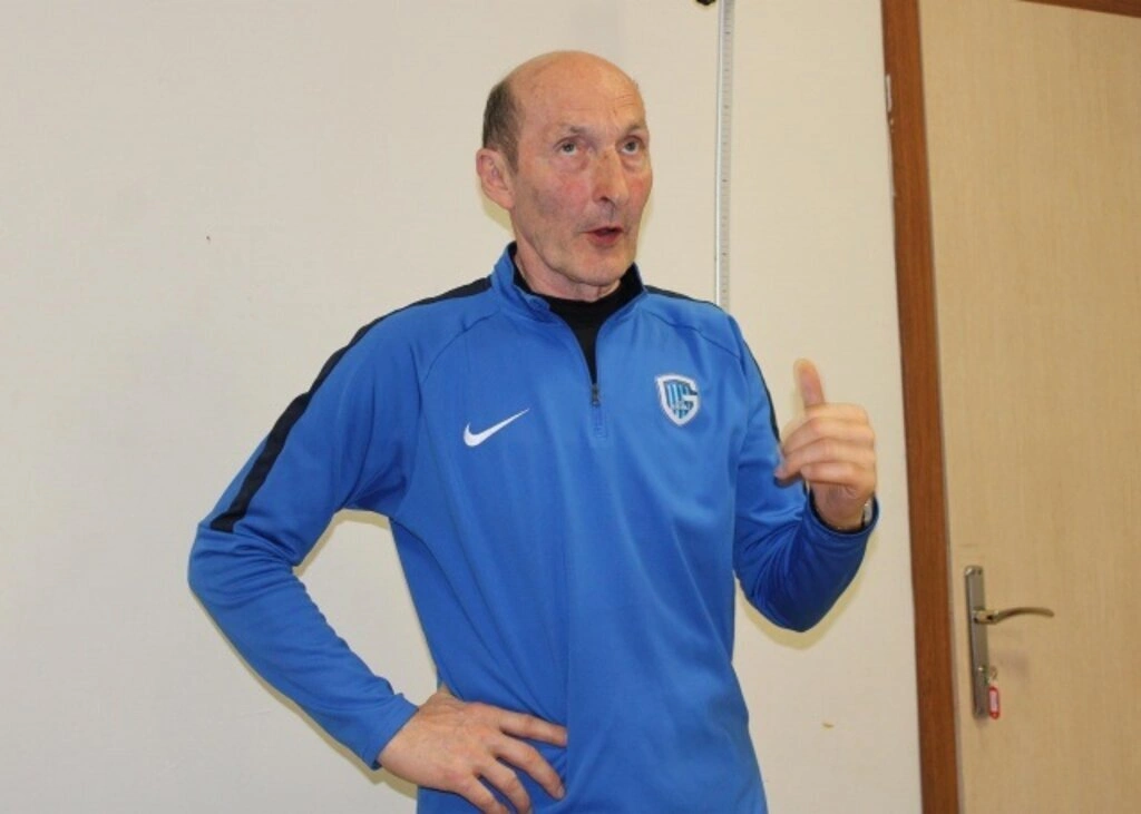 Genk Antrenörlerinden Toplantı