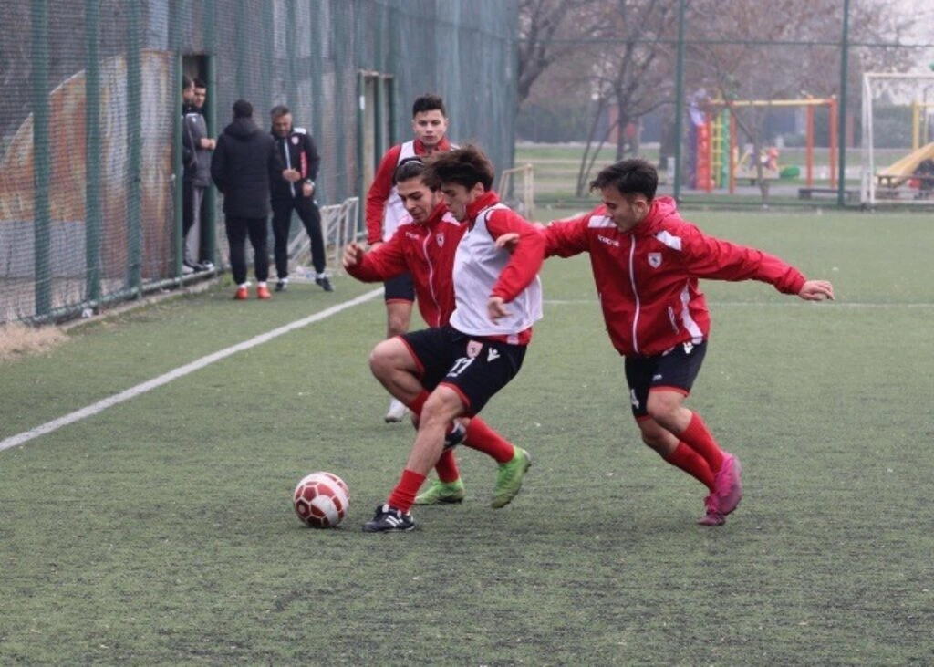 Genk Antrenörlerinden Toplantı