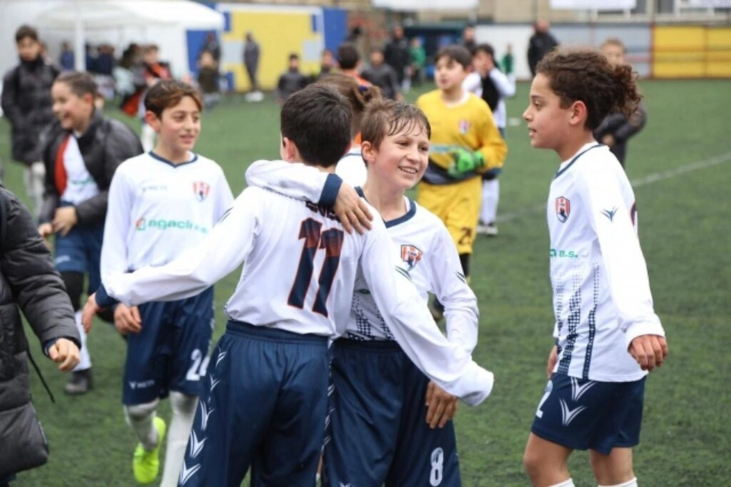 Atakum Belediyespor U-11 İstanbul'dan başarı ile döndü