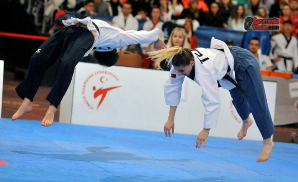 Taekwondoculardan Madalya Yağmuru