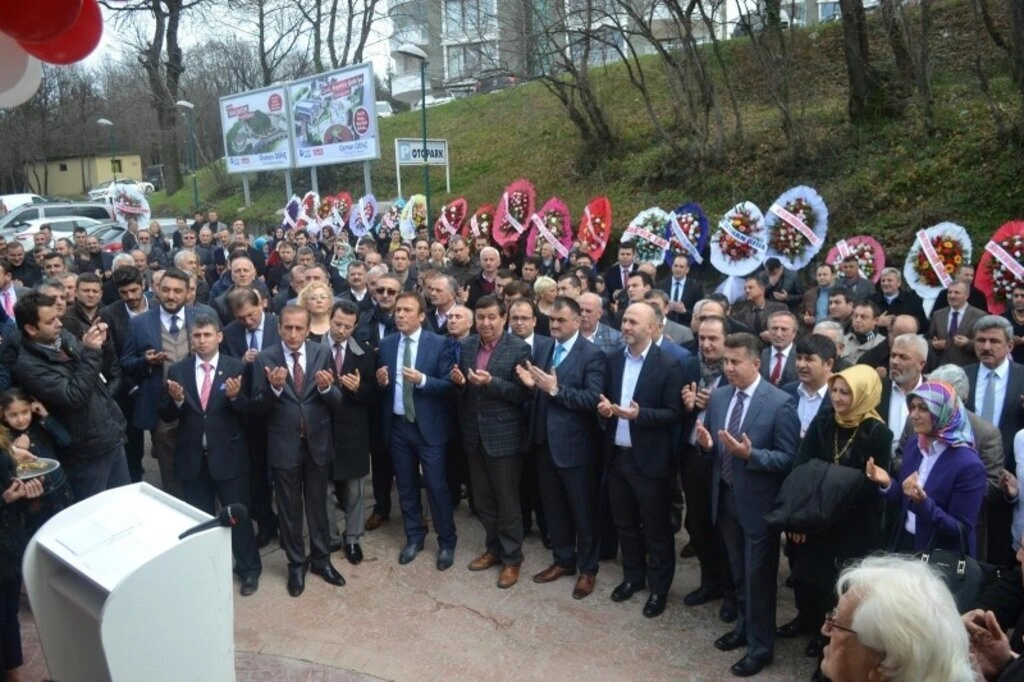 Altın Meşe Park Tesisleri dualarla açıldı