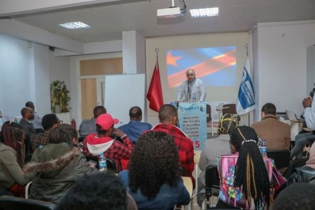Gençlik ve Spor İl Müdürü Kongolu Öğrencilerle