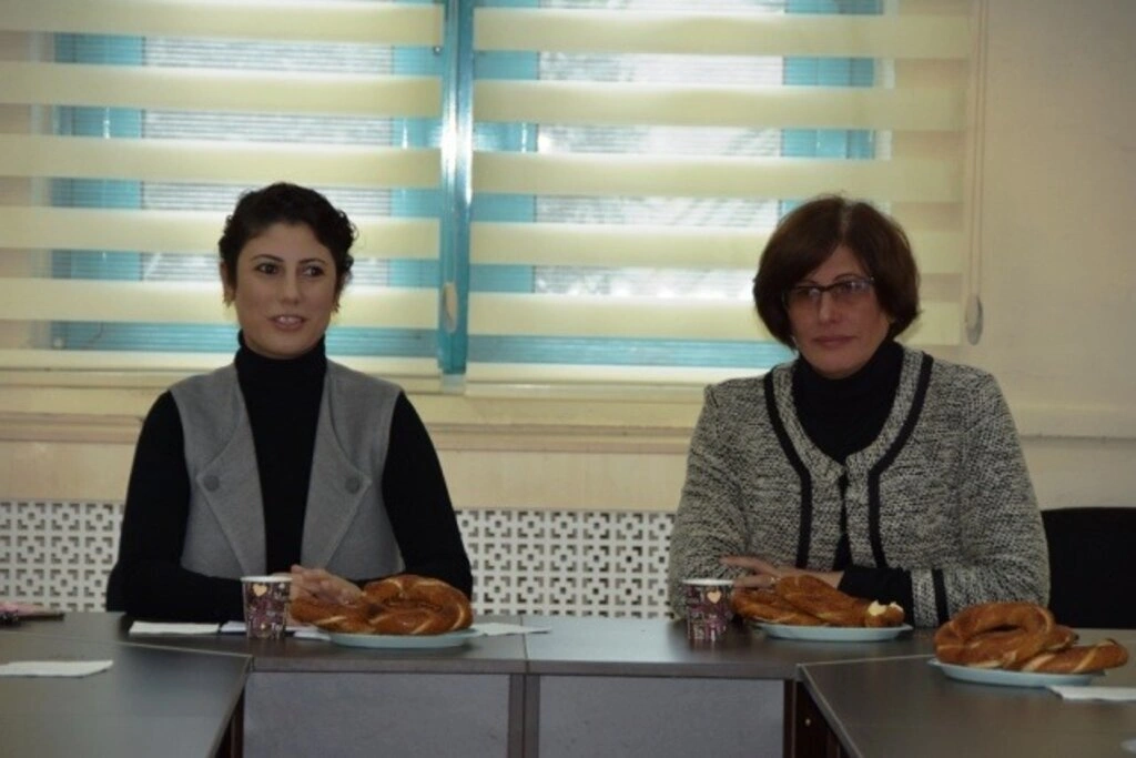Geleceğin Bilim Kadınları Doç. Dr. Ayşenur Büyükgöze Kavas ile Buluştu