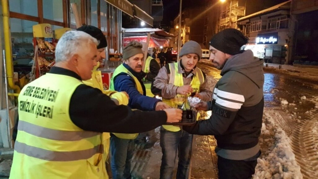 Terme'nin Güzel İnsanlarından Karla Mücadele Çalışmalarına Takdir