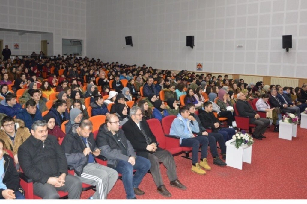 Havza'da 'HAMR' Oyununa Büyük İlgi