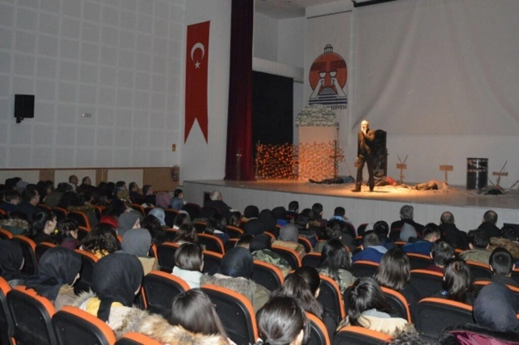 Havza'da 'HAMR' Oyununa Büyük İlgi