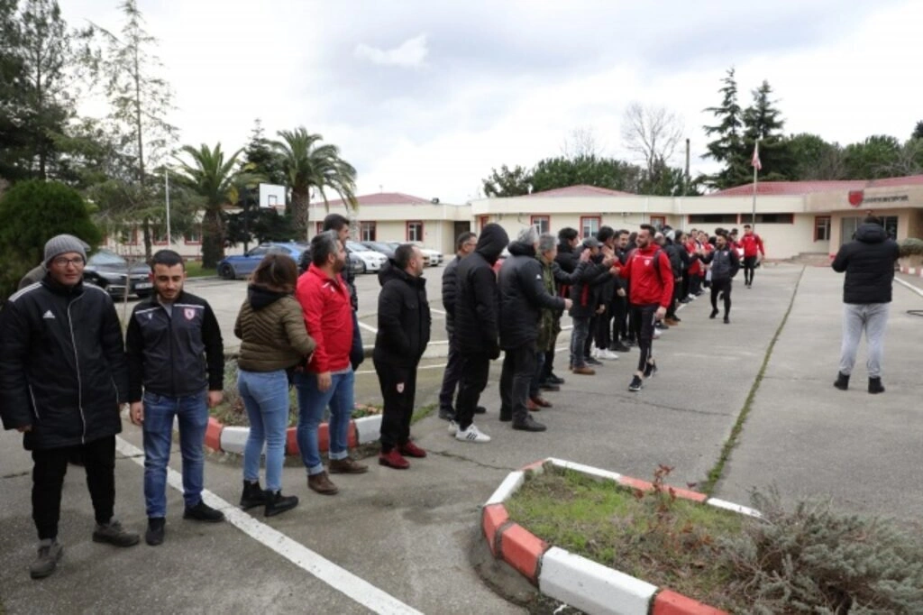 Samsunspor, Meşalelerle Uğurlandı