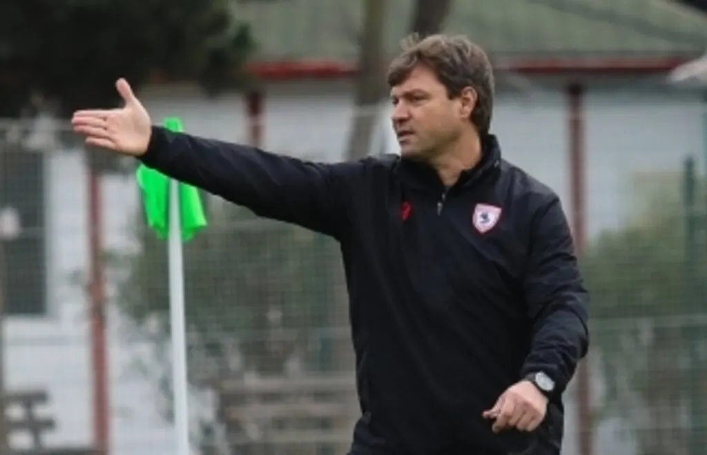 Yılport Samsunspor Teknik Direktörü Ertuğrul Sağlam, bugünkü antrenman öncesi basın mensuplarının sorularını cevapladı.